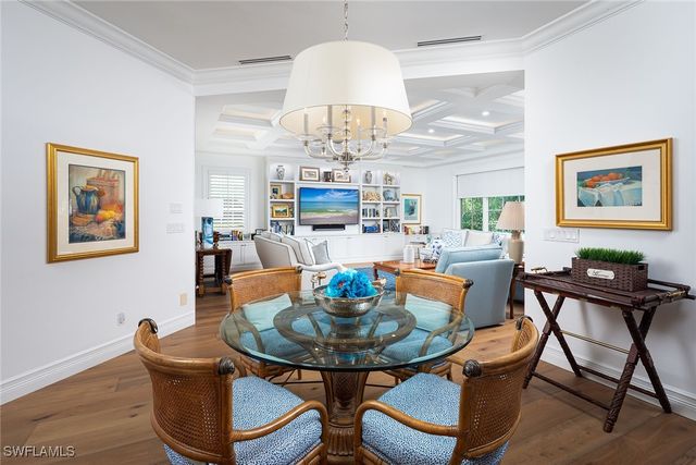 6975 Greentree DR, Naples, FL 34108