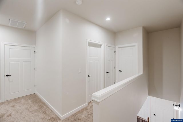 384 Market St NE, Salem, OR 97301