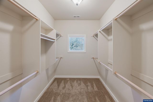 384 Market St NE, Salem, OR 97301