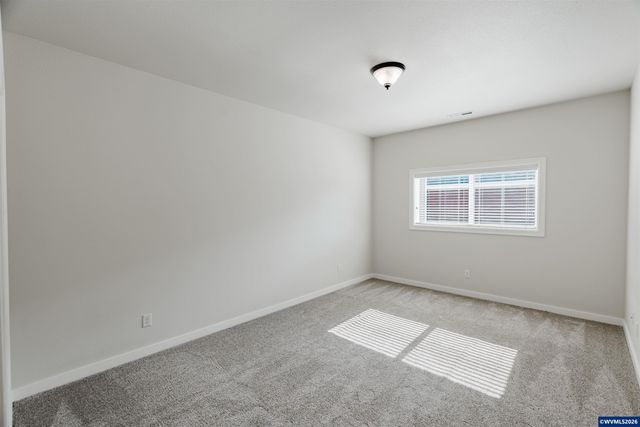 384 Market St NE, Salem, OR 97301