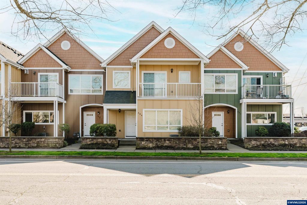 384 Market St NE, Salem, OR 97301