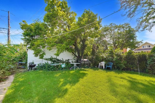 5357 W Waveland Avenue, Chicago, IL 60641