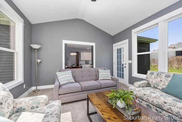 2937 Baywood Drive, Jenison, MI 49428