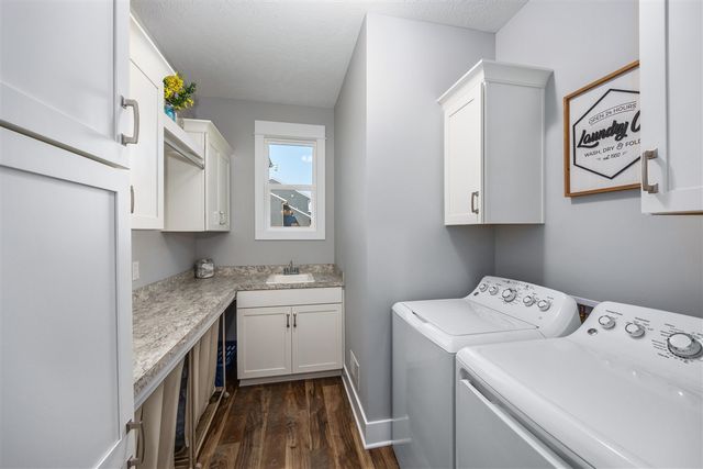 2937 Baywood Drive, Jenison, MI 49428