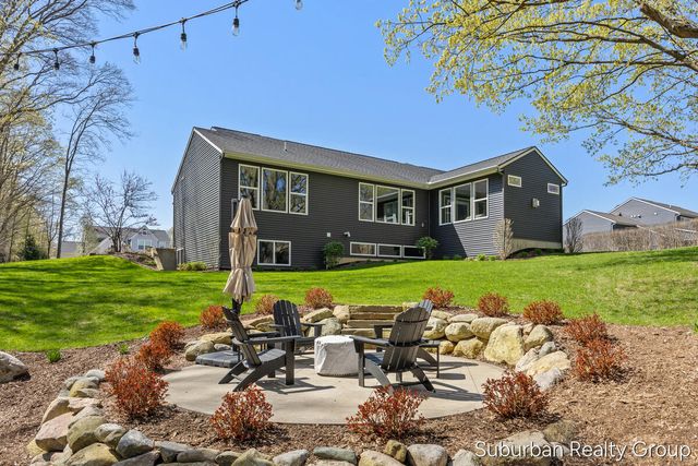 2937 Baywood Drive, Jenison, MI 49428