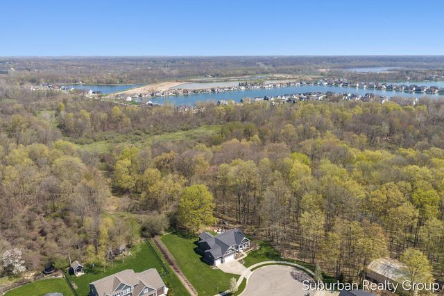 2937 Baywood Drive, Jenison, MI 49428