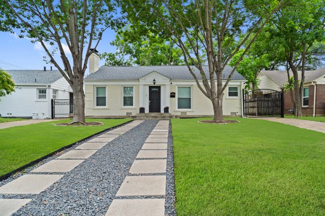 2617 Benbrook Boulevard, Fort Worth, TX 76109