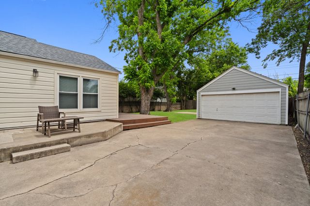 2617 Benbrook Boulevard, Fort Worth, TX 76109