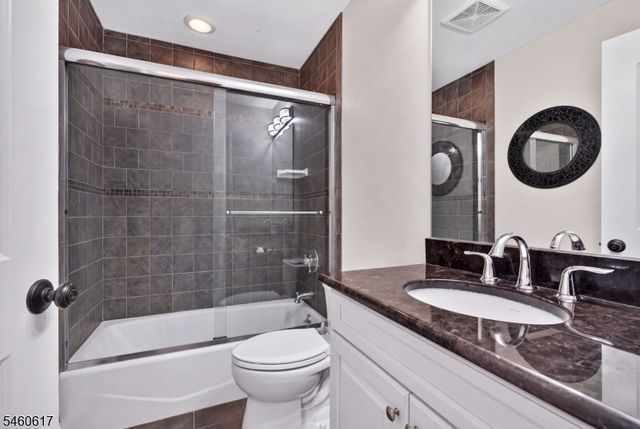 7 Christina Ct, Fairfield Twp., NJ 07004
