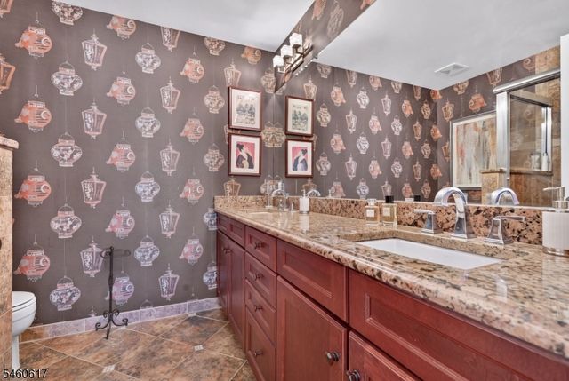 7 Christina Ct, Fairfield Twp., NJ 07004