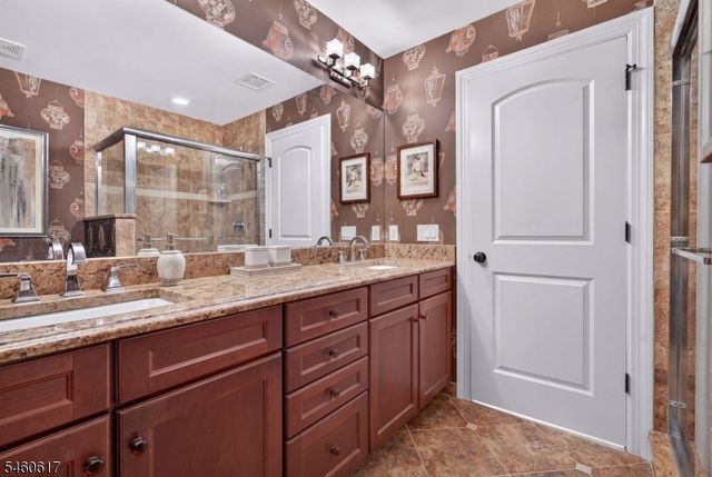 7 Christina Ct, Fairfield Twp., NJ 07004