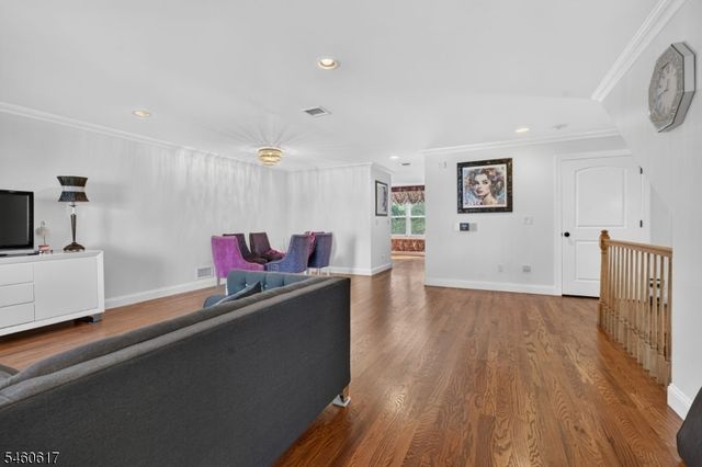 7 Christina Ct, Fairfield Twp., NJ 07004
