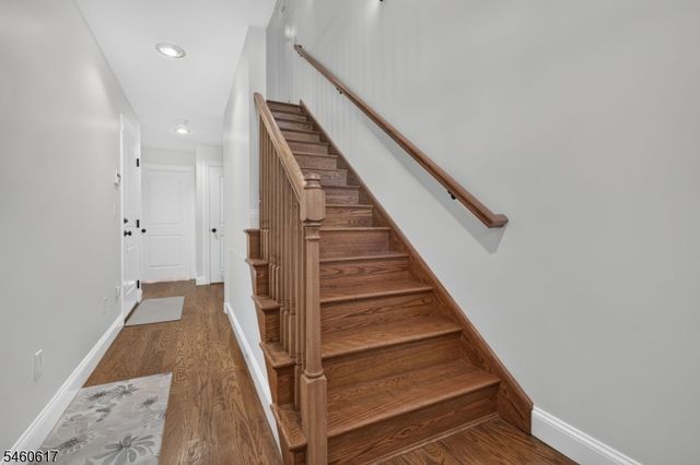 7 Christina Ct, Fairfield Twp., NJ 07004