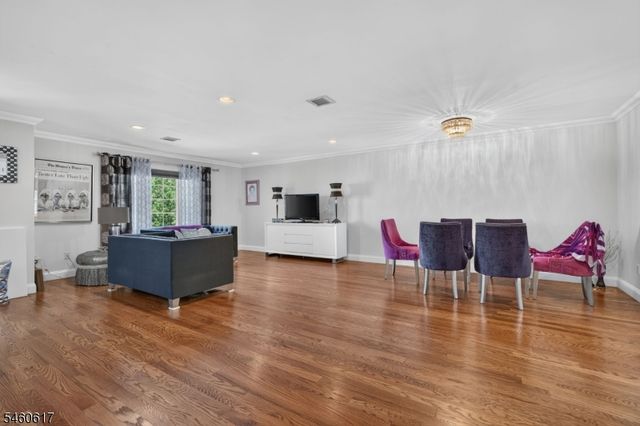 7 Christina Ct, Fairfield Twp., NJ 07004