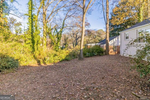 1807 Oakmont Drive NW, Atlanta, GA 30314