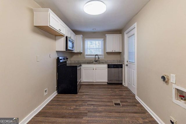 1807 Oakmont Drive NW, Atlanta, GA 30314