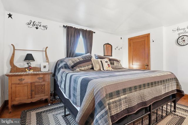 418 E BROADWAY, Red Lion, PA 17356