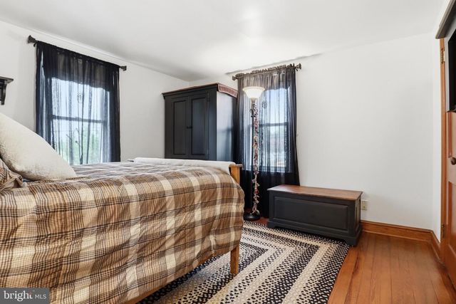 418 E BROADWAY, Red Lion, PA 17356