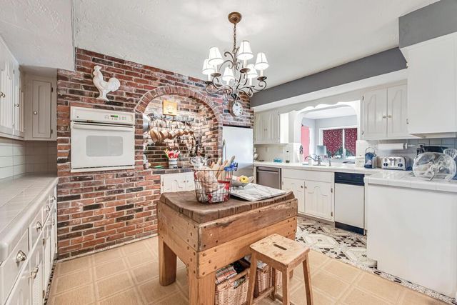 491 SE 16th Avenue, Pompano Beach, FL 33060