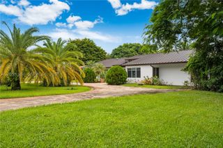 8700 SW 97th Ter, Miami, FL 33176