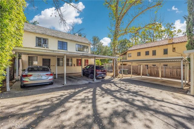 1562 N Lake Avenue, Pasadena, CA 91104