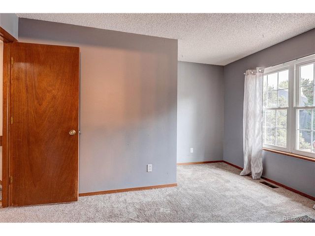 2054 S Balsam St, Lakewood, CO 80227