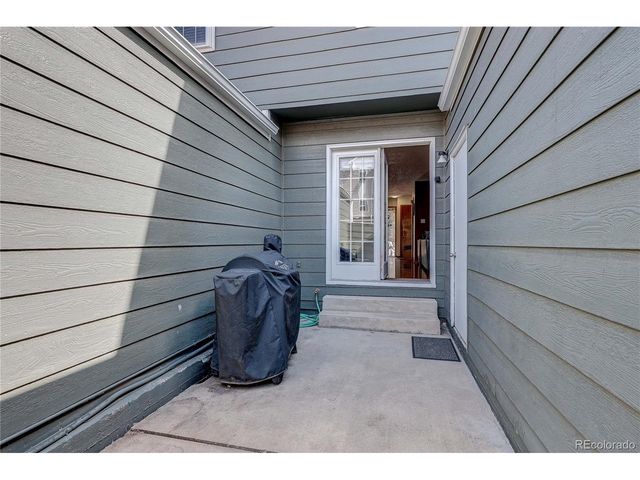 2054 S Balsam St, Lakewood, CO 80227
