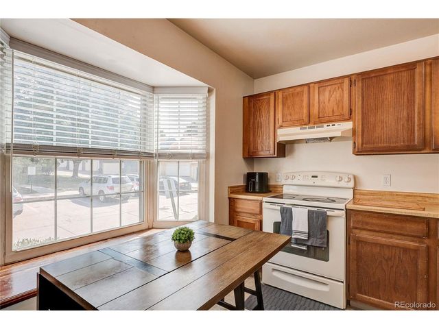 2054 S Balsam St, Lakewood, CO 80227