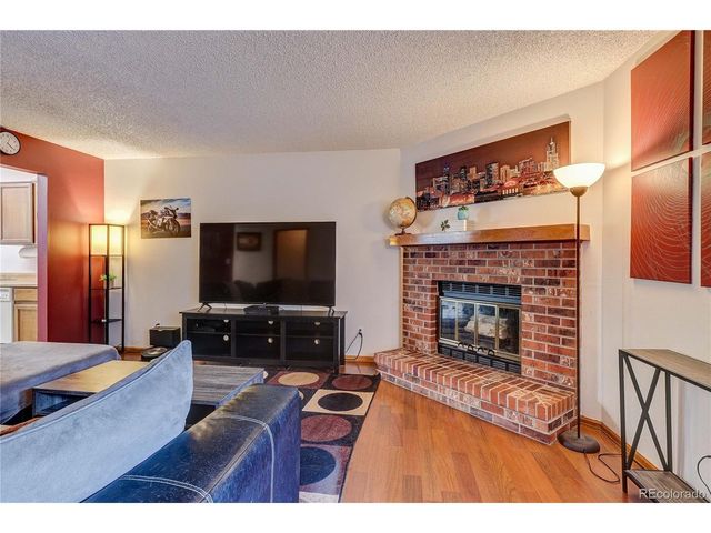 2054 S Balsam St, Lakewood, CO 80227