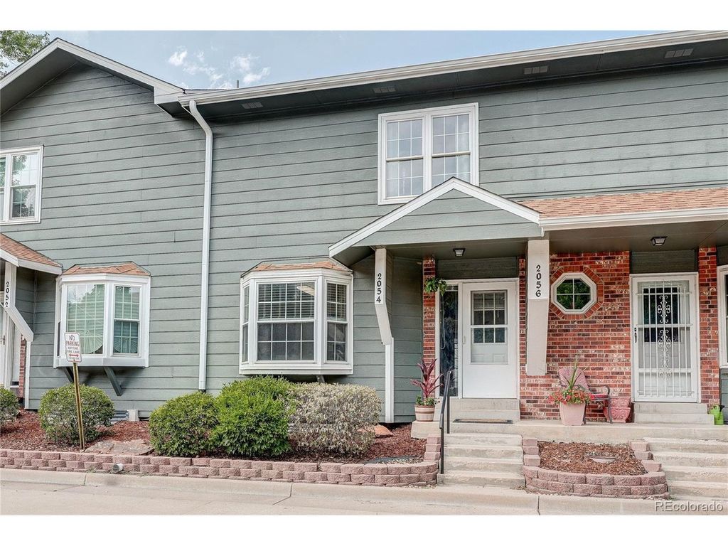 2054 S Balsam St, Lakewood, CO 80227