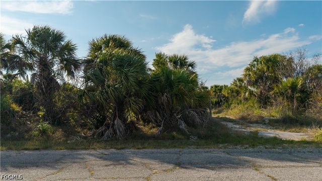 8608 Fireglow CIR, North Port, FL 34288