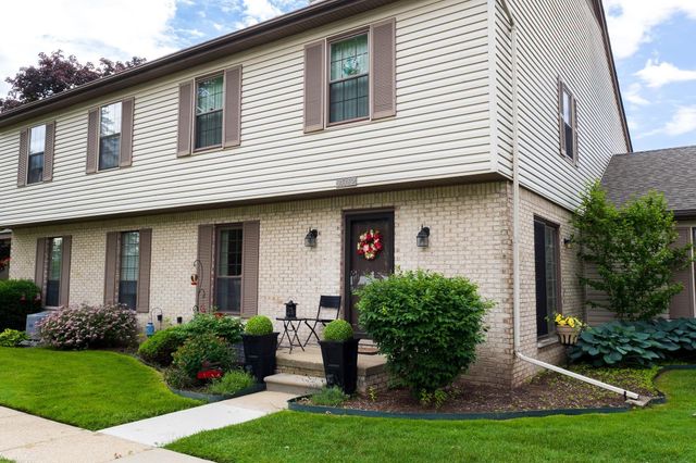 35182 N Bay Circle, Harrison Twp, MI 48045