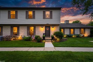 35182 N Bay Circle, Harrison Twp, MI 48045