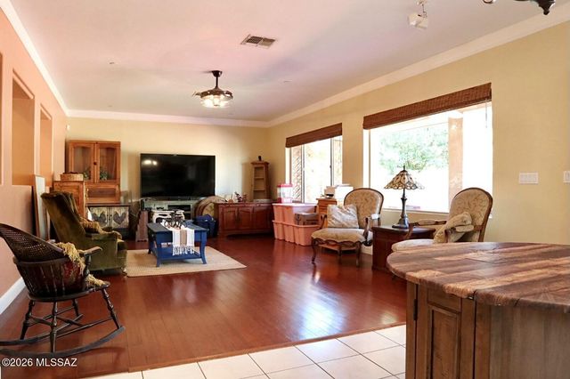 393 E Via Puente Lindo, Sahuarita, AZ 85629