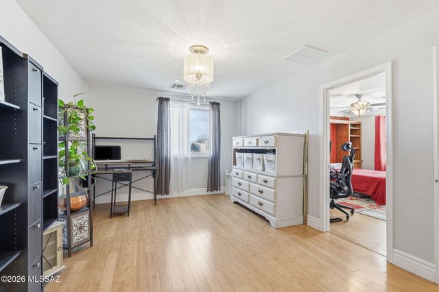 393 E Via Puente Lindo, Sahuarita, AZ 85629