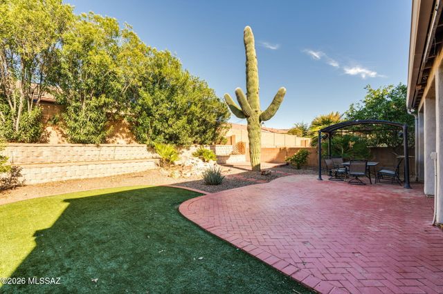 393 E Via Puente Lindo, Sahuarita, AZ 85629