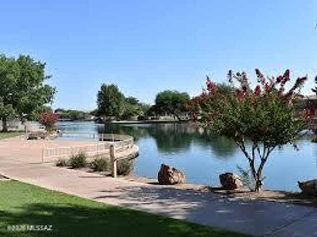 393 E Via Puente Lindo, Sahuarita, AZ 85629