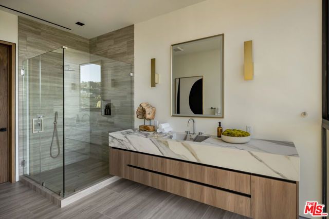 8777 W Hollywood Boulevard, Los Angeles, CA 90069