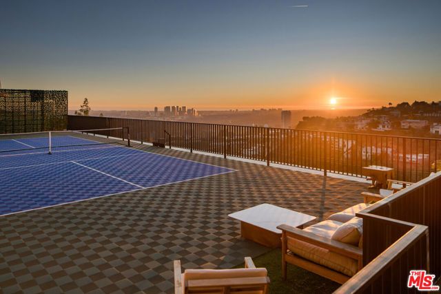 8777 W Hollywood Boulevard, Los Angeles, CA 90069