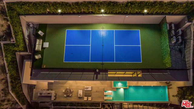 8777 W Hollywood Boulevard, Los Angeles, CA 90069