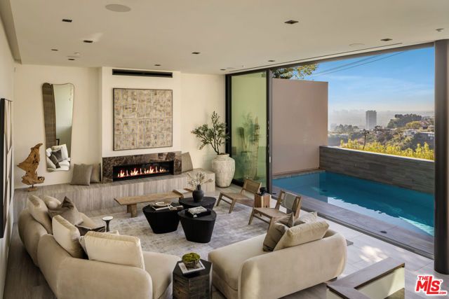 8777 W Hollywood Boulevard, Los Angeles, CA 90069