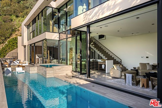 8777 W Hollywood Boulevard, Los Angeles, CA 90069