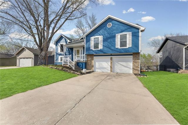1440 W Prairie Terrace, Olathe, KS 66061