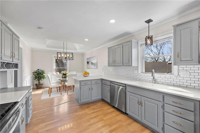 1440 W Prairie Terrace, Olathe, KS 66061