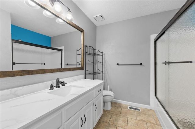 1440 W Prairie Terrace, Olathe, KS 66061