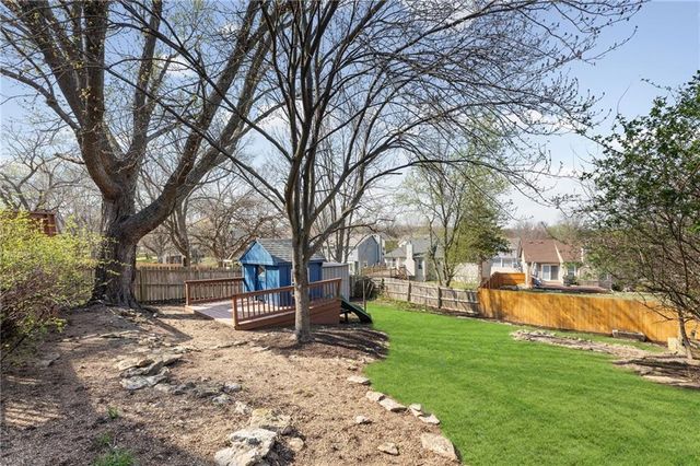 1440 W Prairie Terrace, Olathe, KS 66061