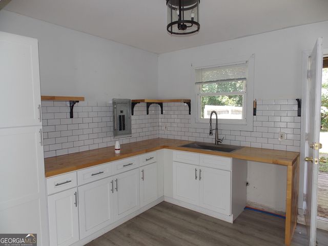 2338 Rambling Way, Lithonia, GA 30058