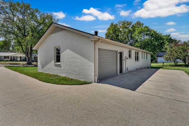 803 Laurel Dr, Clarksville, TN 37043