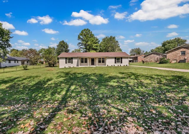 803 Laurel Dr, Clarksville, TN 37043