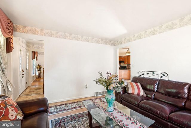 55 N STATE RD, Springfield, PA 19064